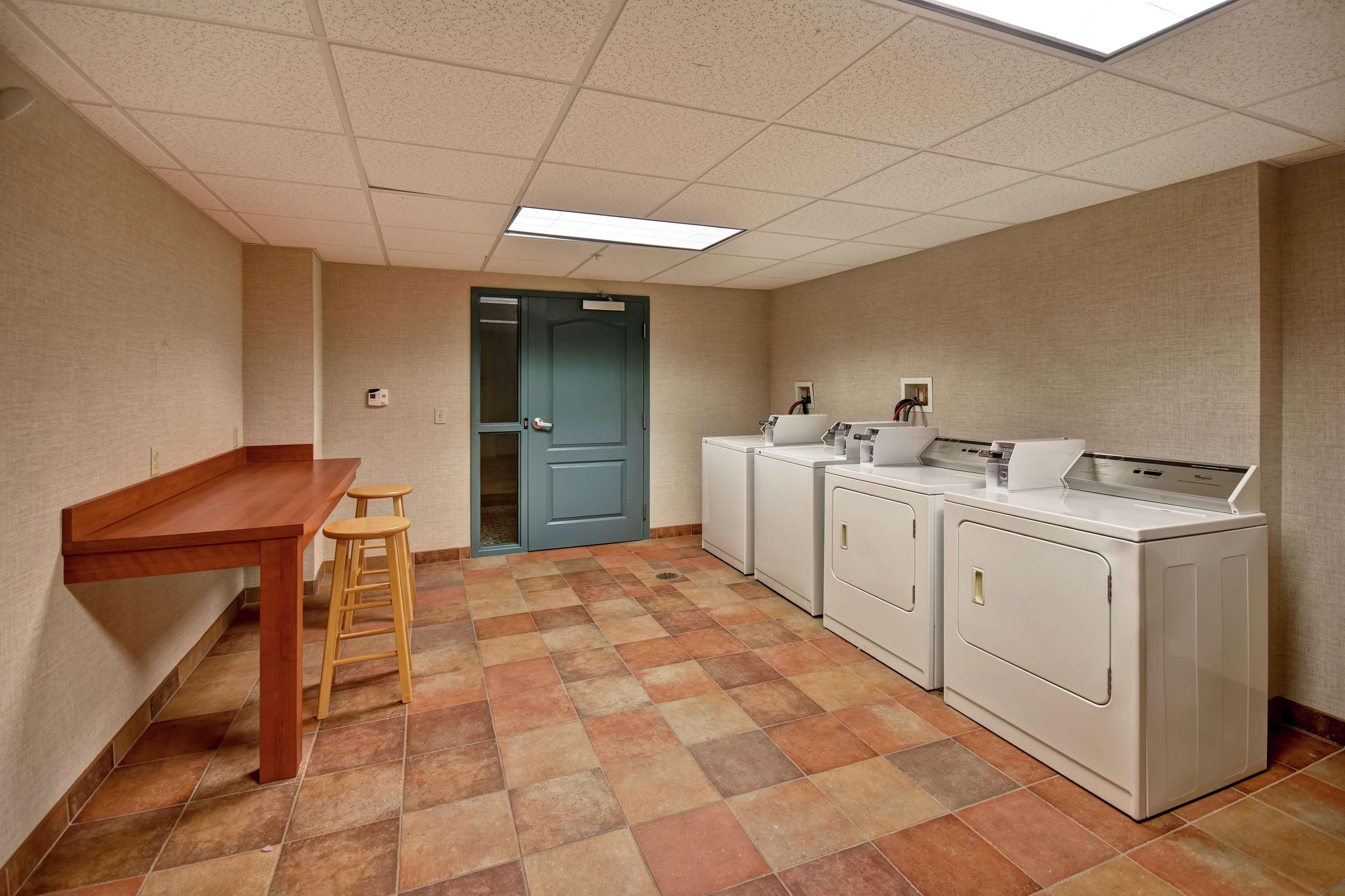 Homewood Suites By Hilton Lancaster Rohrerstown Exterior foto